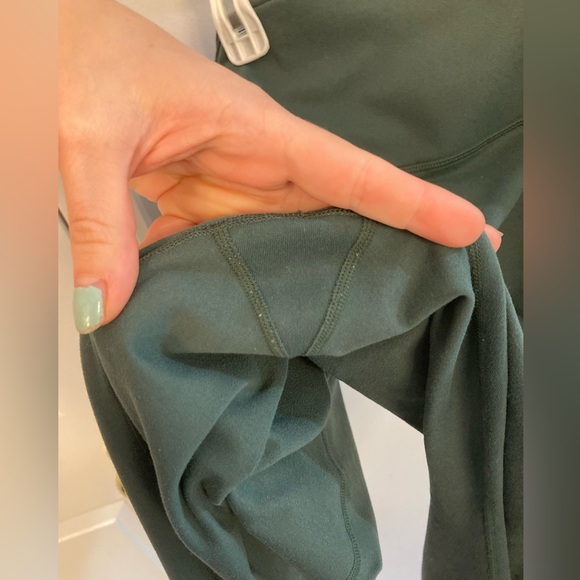 Fabletics powerhold dark green capri leggings 17” waist fits like an XL - Picture 4 of 5